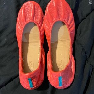 Tieks original poppy coral color size 8.